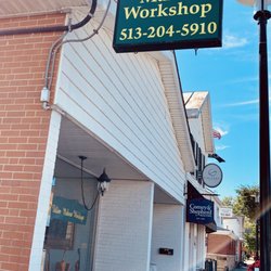 A Violin Makers Workshop - Storefront.