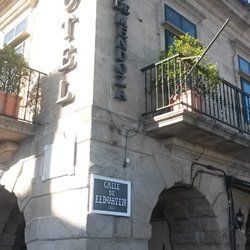 Pazo de Mendoza - Front od building