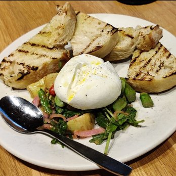 True Food Kitchen - Seasonal Burrata - New American Near Me - Austin, Texas