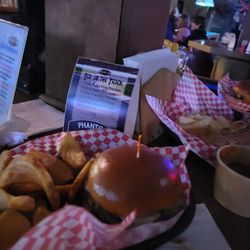Pub 13 - Jalapeños burger and  curled potatoes
