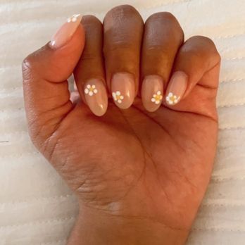 Nail Lounge - Nail Salons Near Me - Pasadena, California