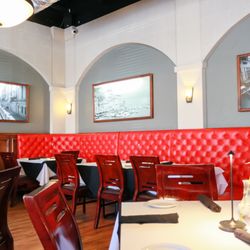 Eddie's Napolis Frisco - View of booth on corner of wall