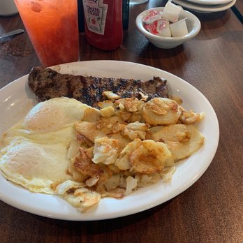 The Garden Grill - Steak and eggs + strawberry lemonade - Breakfast & Brunch Near Me - Davie, Florida