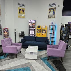 Layton Gaming - Sitting area