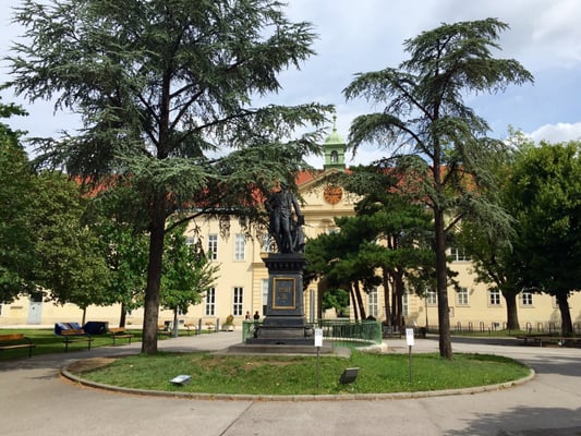 Campus der Universität Wien (Hof 1) by null