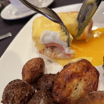 Village Square - Ooh that perfect yellow egg yolk! - American Near Me - Winchester, Virginia