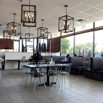 Le Peep - Updated interior - Breakfast & Brunch Near Me - Edison, New Jersey