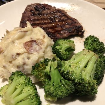 Applebee's Grill + Bar - American Near Me - Farmingville, New York Applebee's Grill + Bar - American Near Me - Farmingville, New York