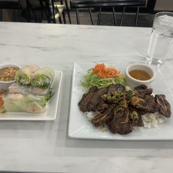 Green Papaya - R 6. Grilled Beef Short Ribs served with Carrots & Cucumbers - Vietnamese Near Me - Shoreline, Washington Green Papaya - R 6. Grilled Beef Short Ribs served with Carrots & Cucumbers - Vietnamese Near Me - Shoreline, Washington