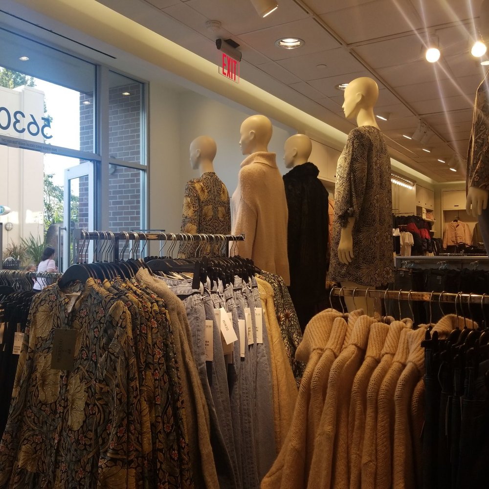 H&M - Women's Clothing Near Me - Emeryville, California H&M - Women's Clothing Near Me - Emeryville, California