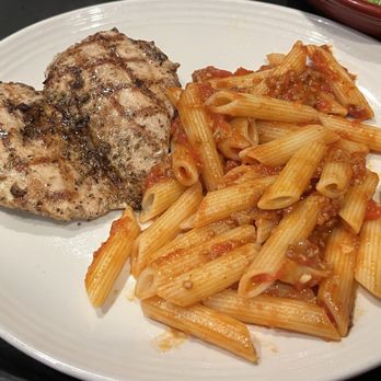 Carrabba's Italian Grill - Chicken with Penne - Italian Near Me - Sarasota, Florida Carrabba's Italian Grill - Chicken with Penne - Italian Near Me - Sarasota, Florida