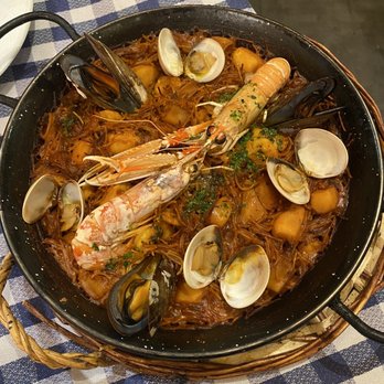 El Glop Gaudí - Fideuá Tarragona style - Restaurants Near Me - Barcelona, B El Glop Gaudí - Fideuá Tarragona style - Restaurants Near Me - Barcelona, B