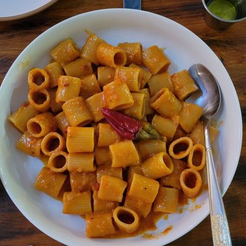 Casa Isola Osteria - Rigatoni alla vodka - Italian Near Me - Miami Beach, Florida Casa Isola Osteria - Rigatoni alla vodka - Italian Near Me - Miami Beach, Florida