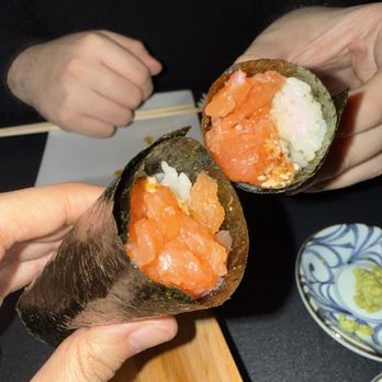 Matsunori Handroll Bar - Spicy Salmon Handroll - Sushi Bars Near Me - Queens, New York Matsunori Handroll Bar - Spicy Salmon Handroll - Sushi Bars Near Me - Queens, New York