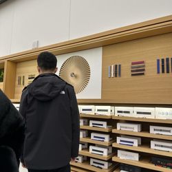 Apple Montgomery Mall