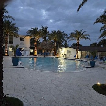 Siesta Key Beach Resort and Suites - Pool area - Resorts Near Me - Siesta Key, Florida Siesta Key Beach Resort and Suites - Pool area - Resorts Near Me - Siesta Key, Florida