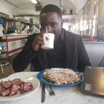 Mineola Diner - Diners Near Me - Mineola, New York Mineola Diner - Diners Near Me - Mineola, New York