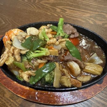 Peking Duck House - Sizzling Four Season - Chinese Near Me - Pompano Beach, Florida