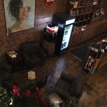Landon Winery - Wine Tasting Room Near Me - Wylie, Texas