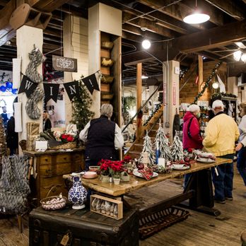 Sugartree Milll - Holiday at The Mill! - Antiques Near Me - Wilmington, Ohio