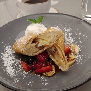 Draco Markham - Cheesecake spring rolls - Canadian (New) Near Me - Markham, Ontario