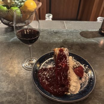 Mulberry Street Tavern - Bars Near Me - Des Moines, Iowa