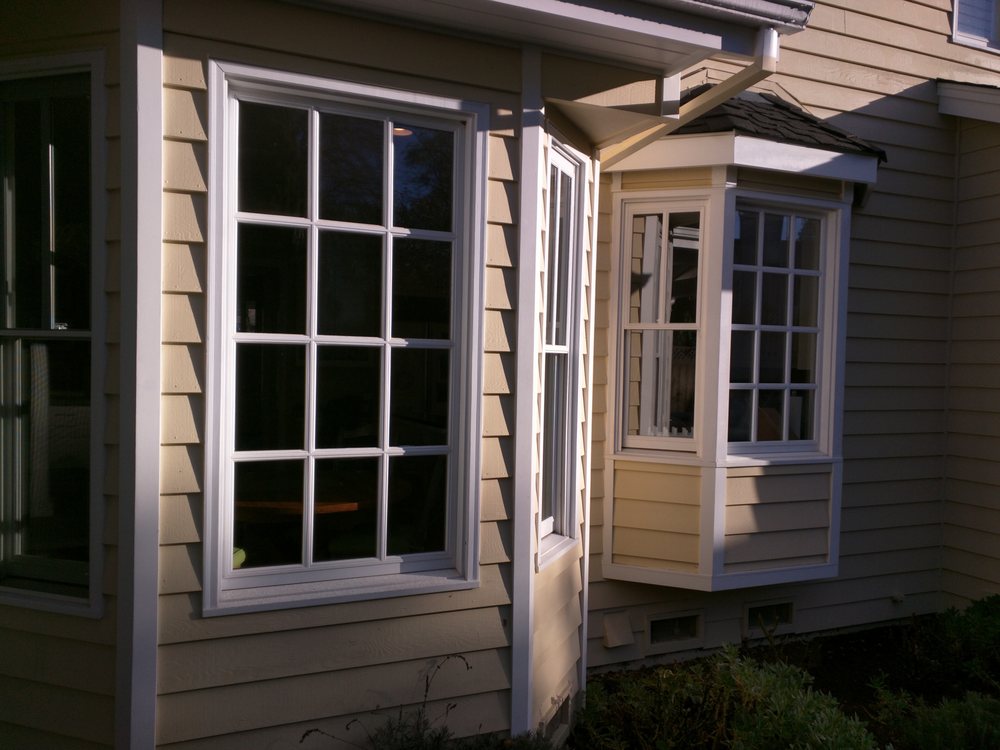 Slide of Clean Builders and Deluxe Windows
