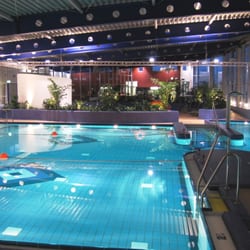 Neanderbad Schwimm-und Freibad Erkrath - Tolle Atmosphäre im Erlebnisbecken