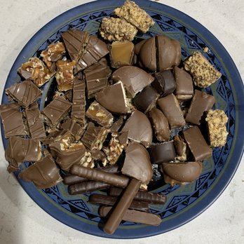 Georgetown Valley Candy Company - Many delicious chocolates to try! - Ice Cream & Frozen Yogurt Near Me - Georgetown, Colorado Georgetown Valley Candy Company - Many delicious chocolates to try! - Ice Cream & Frozen Yogurt Near Me - Georgetown, Colorado