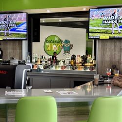The Toasted Yolk Cafe - Bar