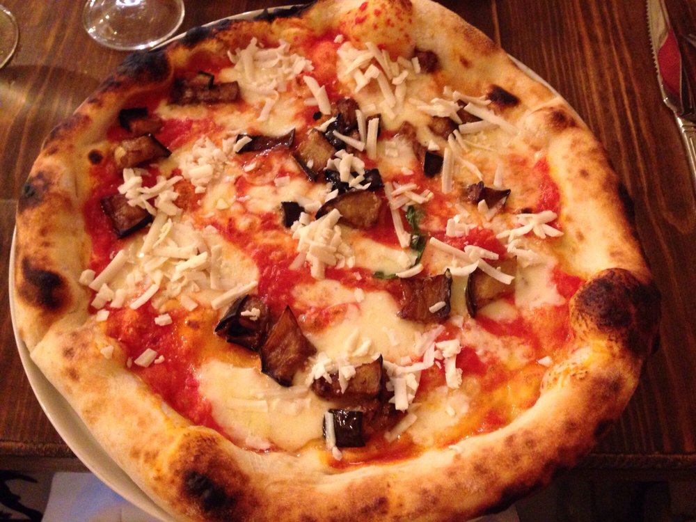 GINO’S PIZZERIA 39 High Street, London, United Kingdom Pizza