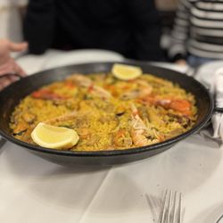 Las Cuevas de Luis Candelas - Amazing Paella