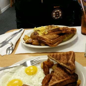 Brookside Cafe - Hearty breakfast - Breakfast & Brunch Near Me - Norwood, Massachusetts