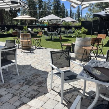 The Elegant Farmer - Cafe seating - Home Decor Near Me - Chester, California The Elegant Farmer - Cafe seating - Home Decor Near Me - Chester, California