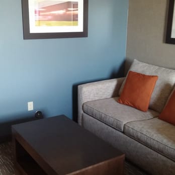 Wingate by Wyndham Bismarck - King room with couch - Hotels Near Me - Bismarck, North Dakota