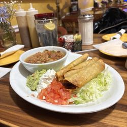 Los Arcos Mexican Restaurant - Flautas Dinner