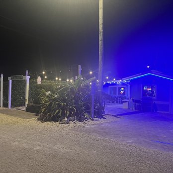 Sal's Ballyhoo's - The unassuming entrance from the parking lot - Seafood Near Me - Key Largo, Florida
