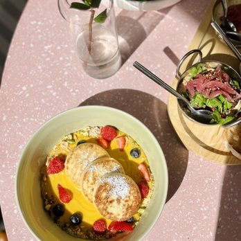 Mood - Syrniki with mango custard and berries - Breakfast & Brunch Near Me - Los Angeles, California