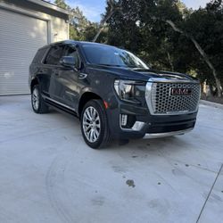 Hernandez Mobile Car Detail - Detail work done in Carmel Valley.
Hernández Mobile Car Detail