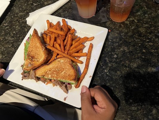 Jonathan's Grille by null