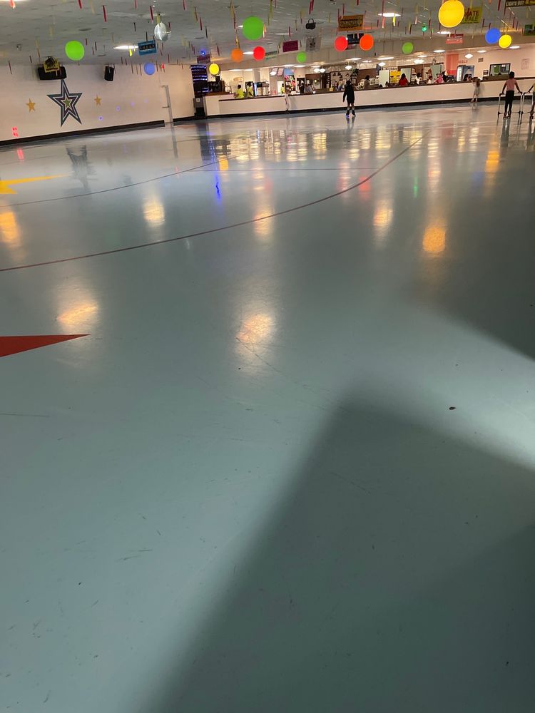 STAR SKATE Updated September 2024 12 Photos & 12 Reviews 300