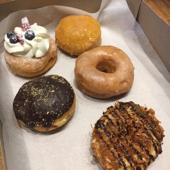 Donut Bar + Coffee - Tres leches, creme brûlée, Nutella, vanilla bean glaze, samoas - Coffee & Tea Near Me - Southfield, Michigan