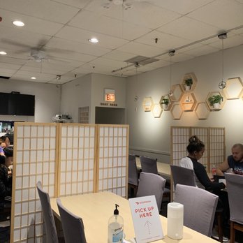 Shiroi Sushi - dining area - Sushi Bars Near Me - Glenview, Illinois Shiroi Sushi - dining area - Sushi Bars Near Me - Glenview, Illinois