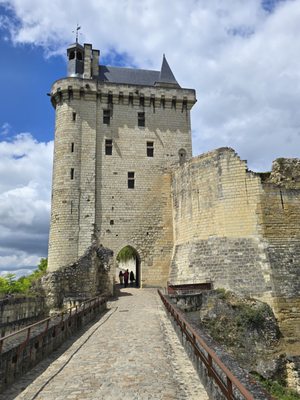 Forteresse Royale de Chinon by null