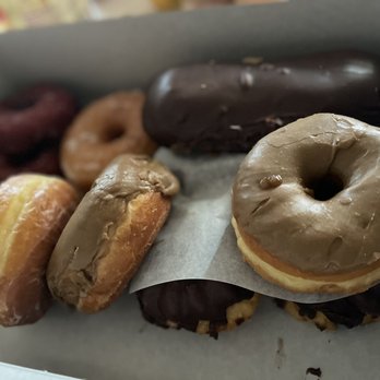 Jelly Donut - Bakers Dozen - Donuts Near Me - Fairfield, California