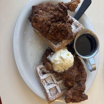Esau's Cafe - Chicken and waffles - Breakfast & Brunch Near Me - Carpinteria, California