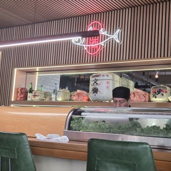 5 Napkin Burger - Sushi area - Burgers Near Me - New York, New York