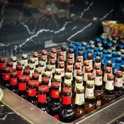 Lounge VIP - Pau Casals - Well stocked drinks