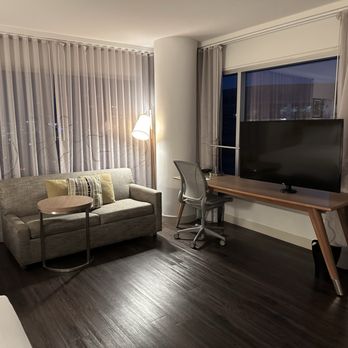 Element Austin Downtown - Hotels Near Me - Austin, Texas Element Austin Downtown - Hotels Near Me - Austin, Texas