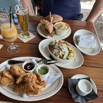 Seager & Sons - Chicken Parmesan sandwich, Macaroni and cheese, 1/2 Fried Chicken plate and side salad - Pizza Near Me - Plano, Texas Seager & Sons - Chicken Parmesan sandwich, Macaroni and cheese, 1/2 Fried Chicken plate and side salad - Pizza Near Me - Plano, Texas